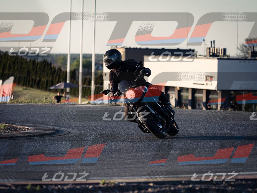26.05.02 TM-2829.jpg