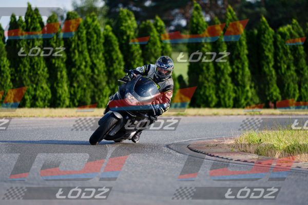 25.06.20 TM-2521.jpg