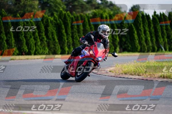 25.06.20 TM-2395.jpg