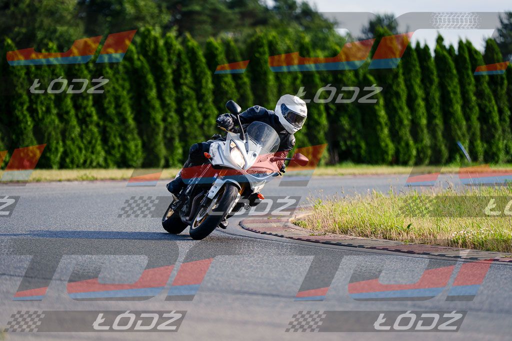 25.06.20 TM-2403.jpg