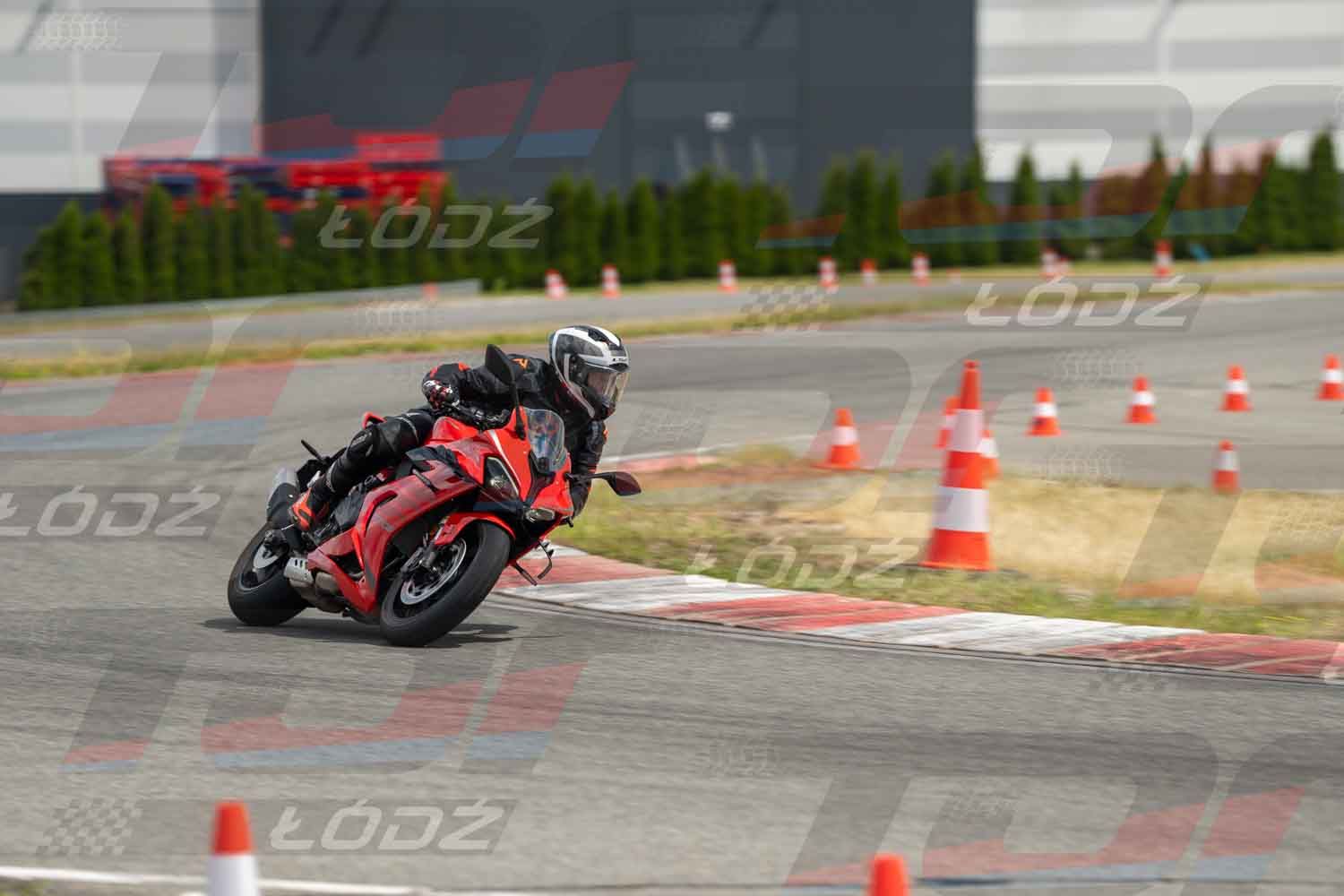 010626TDmoto-189.jpg