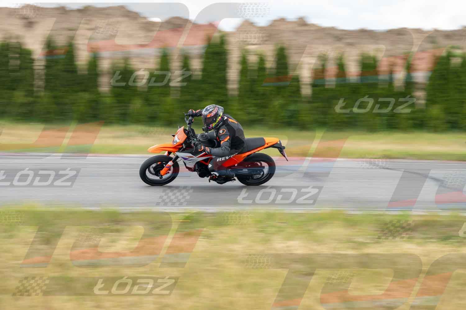 010626TDmoto-163.jpg