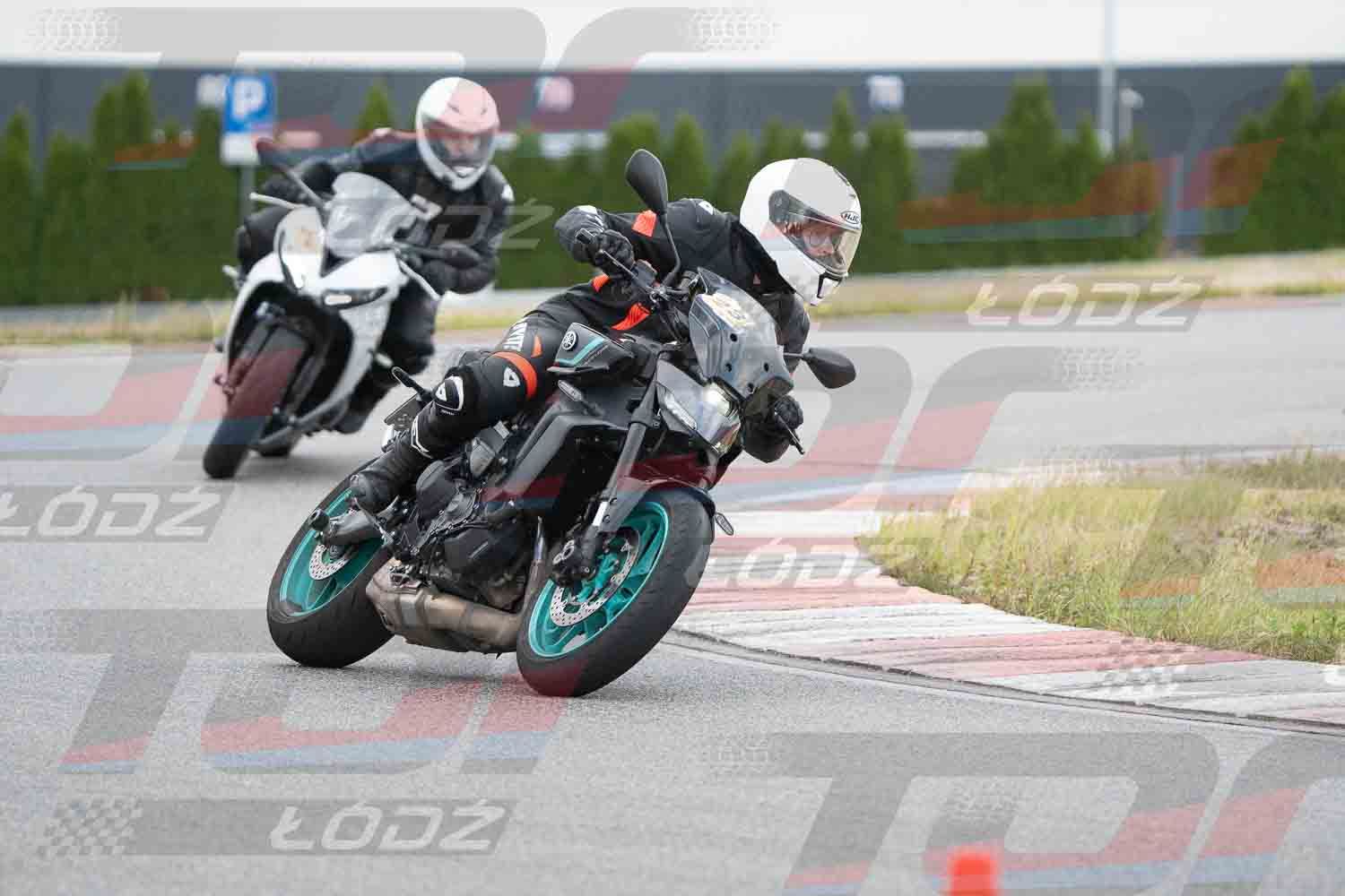 110726trackday (70 of 142).jpg