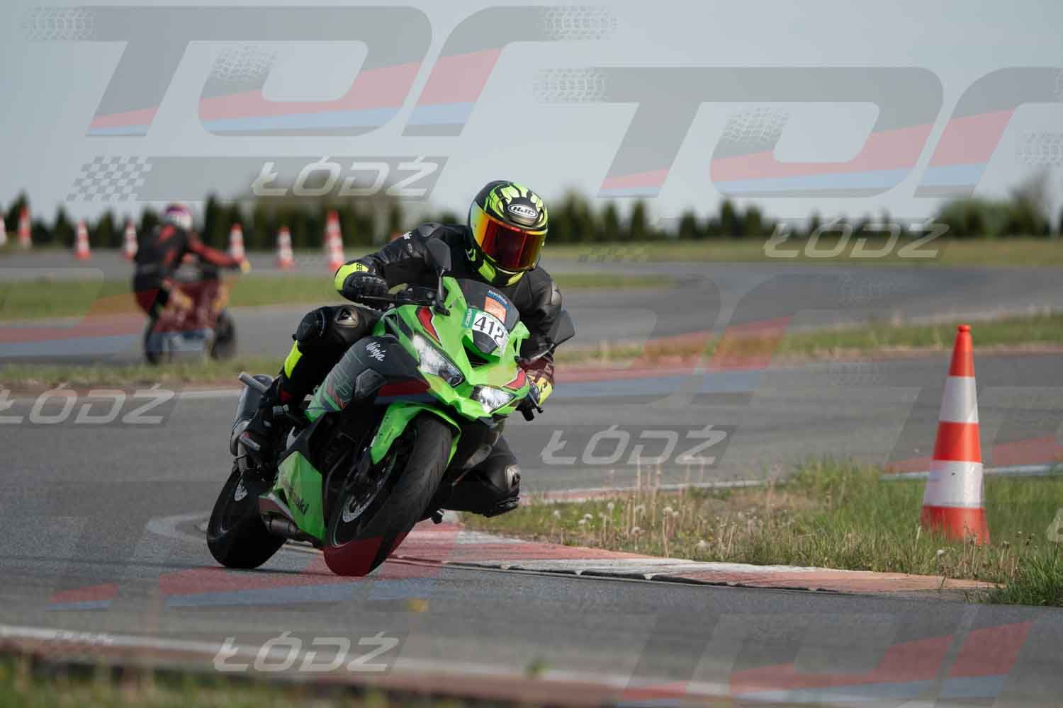 040526trackday-40.jpg