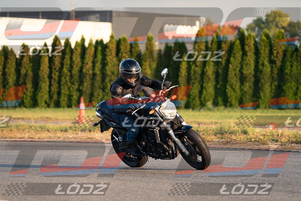 26.09.12 TM-4451.jpg