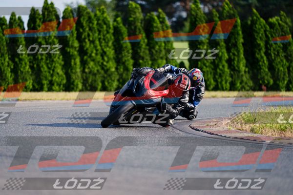 25.06.20 TM-2538.jpg