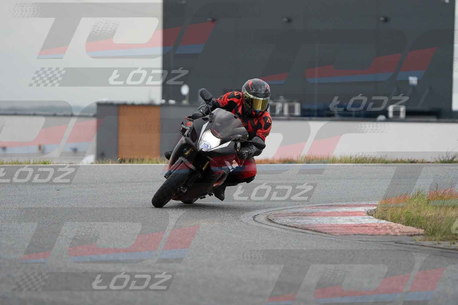110726trackday (61 of 142).jpg