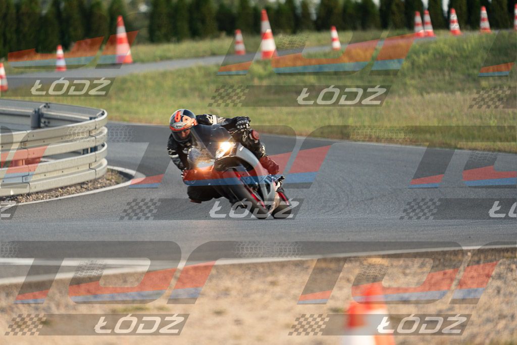 26.09.06 TM-2592.jpg