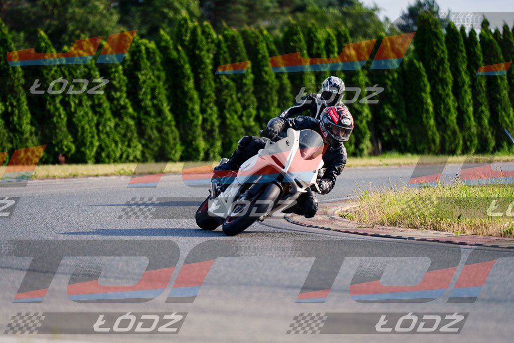 25.06.20 TM-2432.jpg
