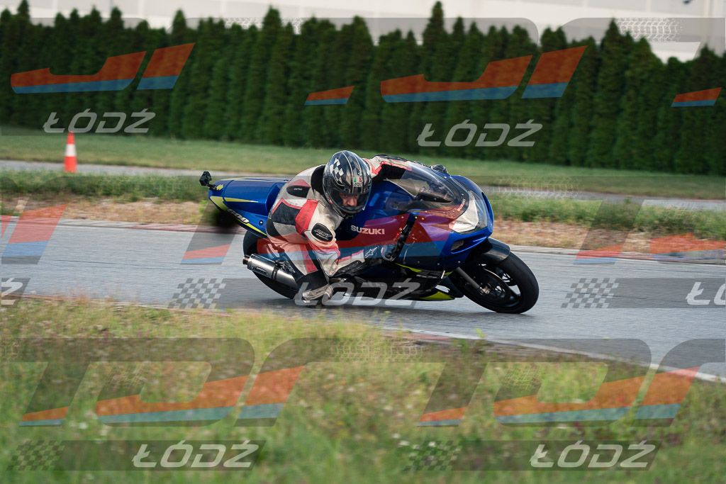26.09.03 TM-1141.jpg