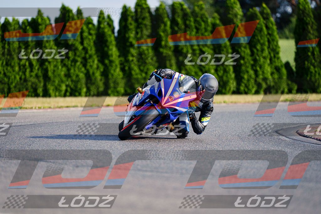25.06.20 TM-2517.jpg