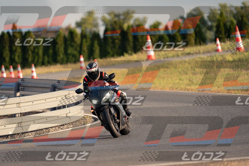 26.09.12 TM-4025.jpg