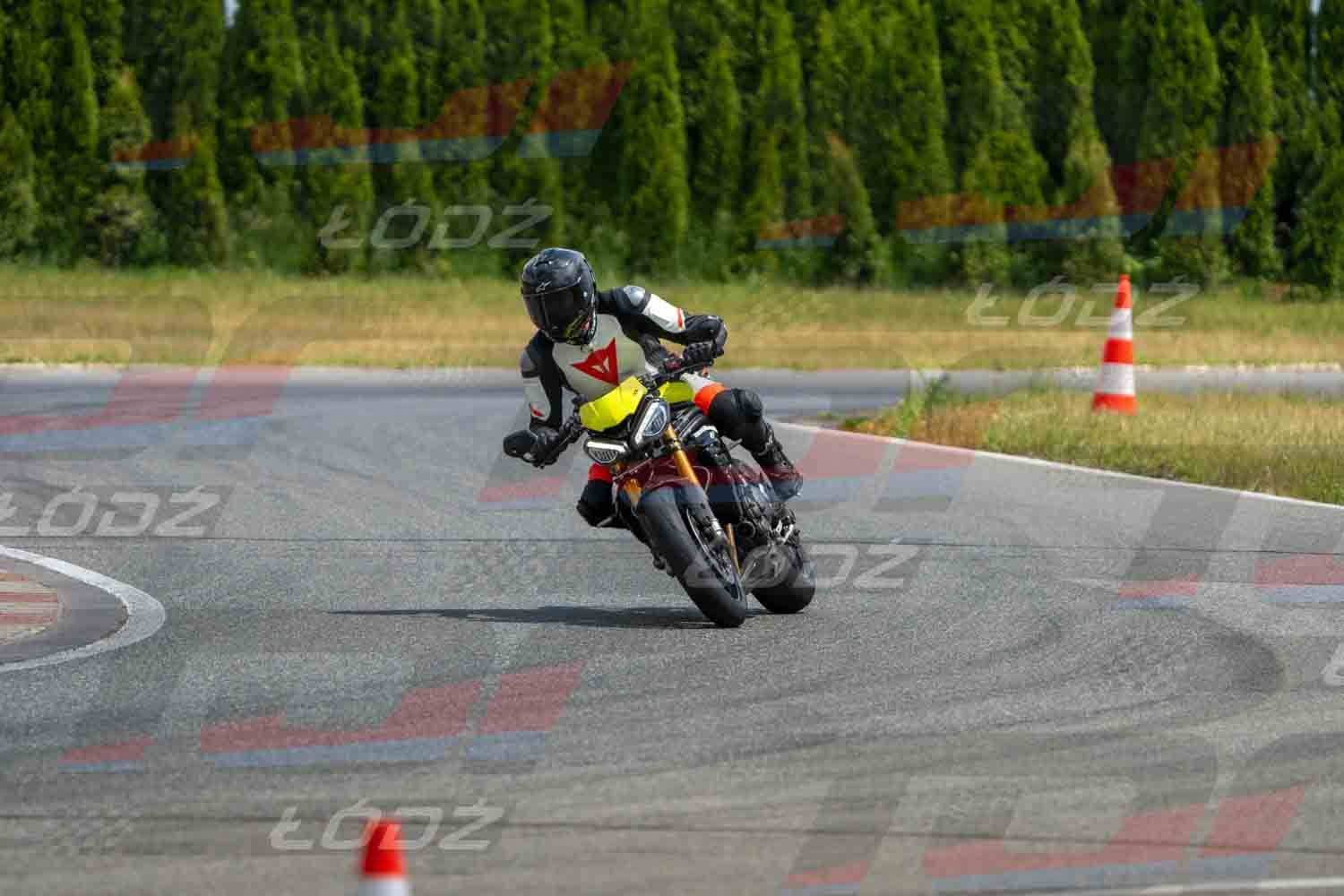 010626TDmoto-2.jpg