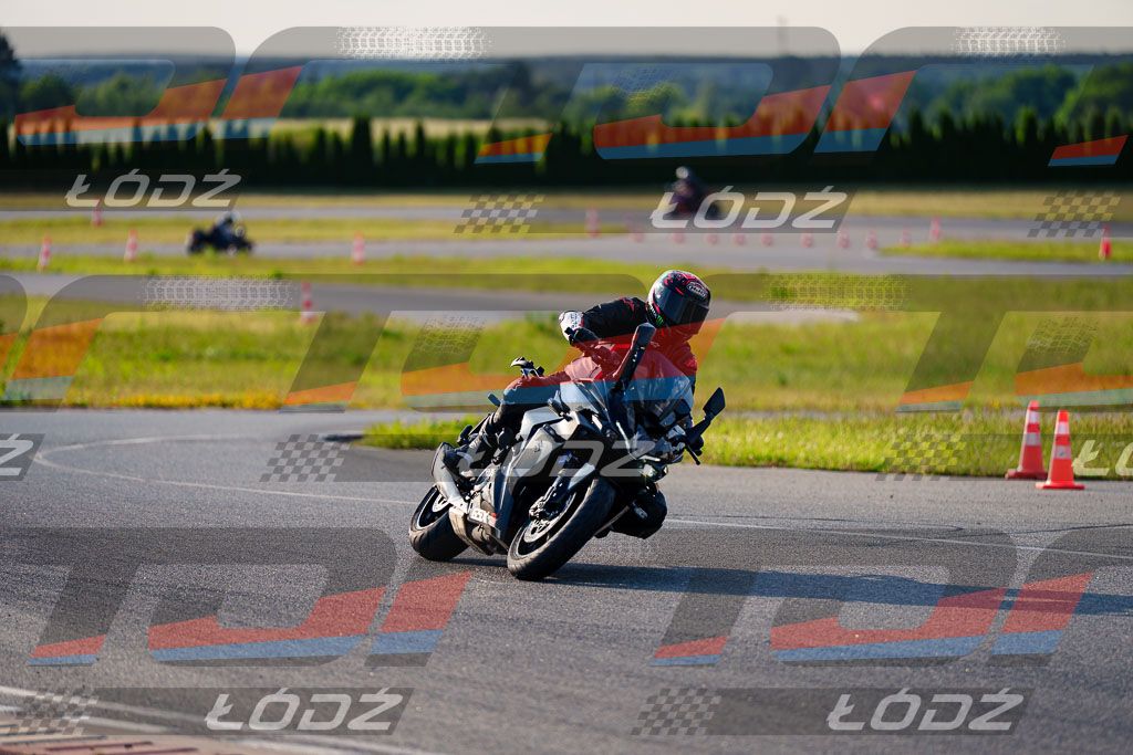 25.06.20 TM-5012.jpg