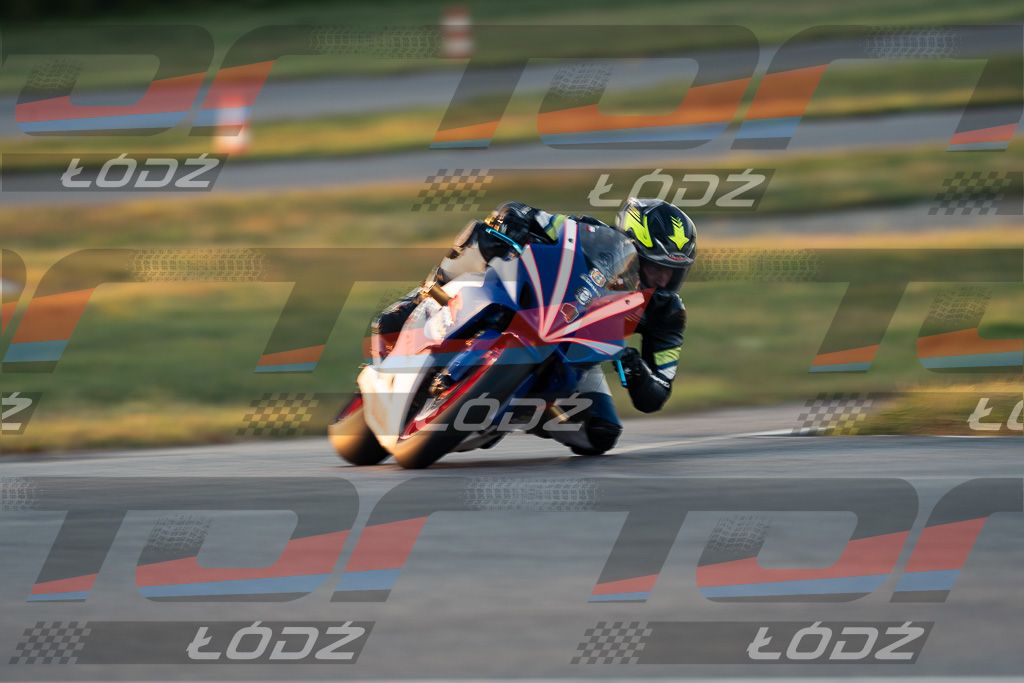 26.09.06 TM-3251.jpg