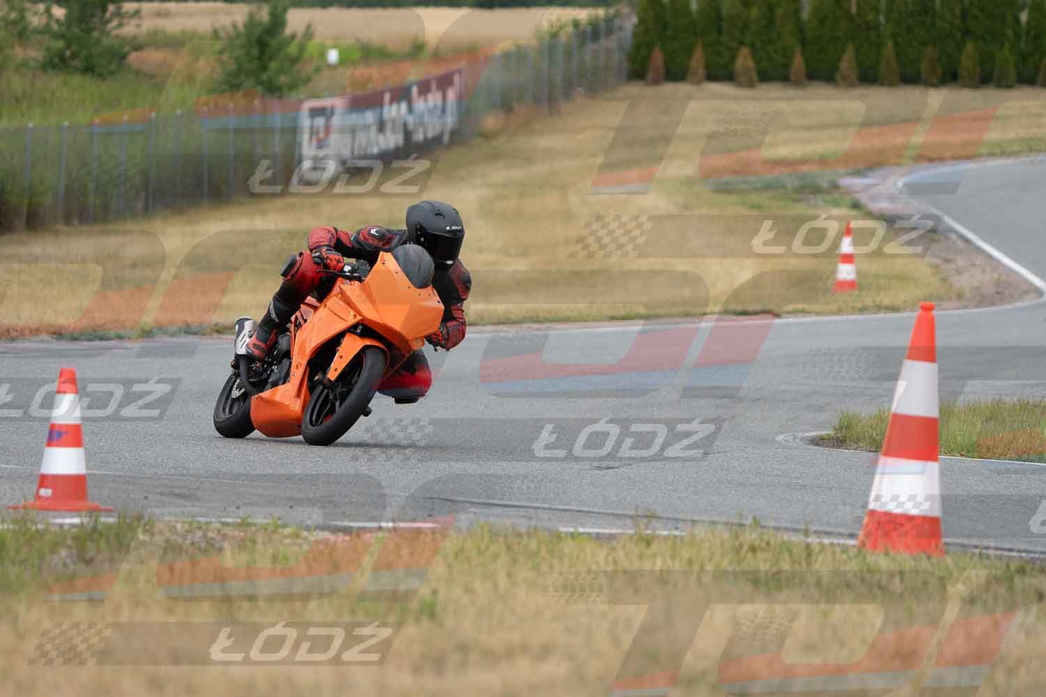 110726trackday (77 of 142).jpg
