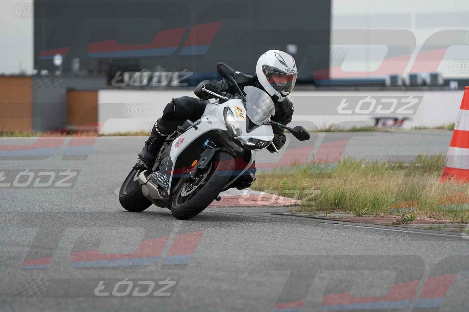 110726trackday (51 of 142).jpg