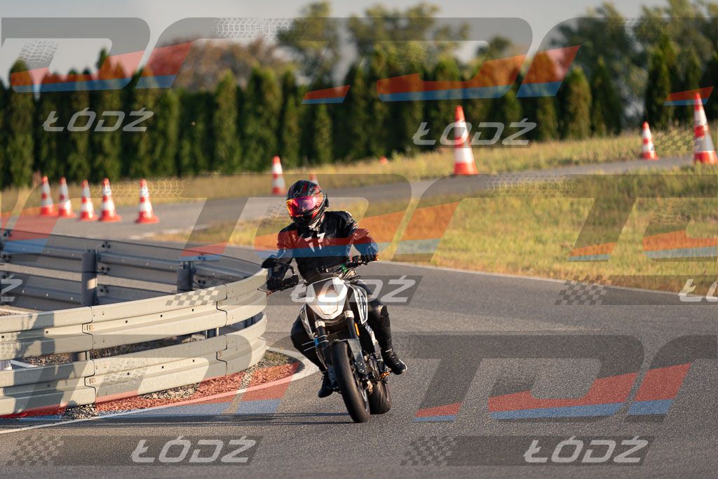 26.09.12 TM-4040.jpg