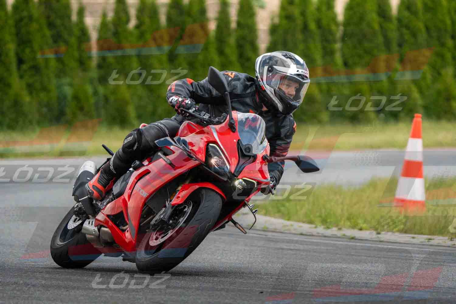 010626TDmoto-38.jpg