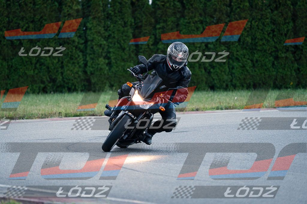 26.09.03 TM-1392.jpg