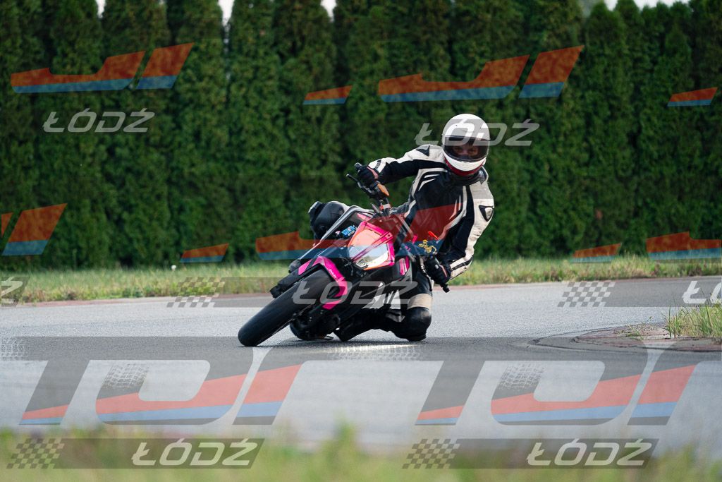 26.09.03 TM-1250.jpg