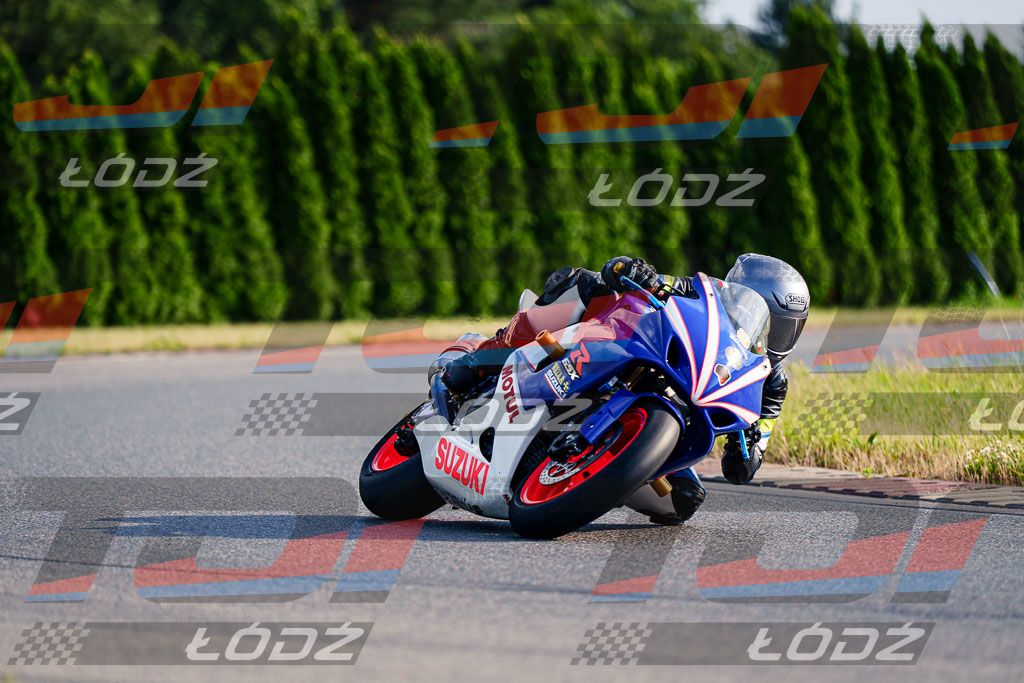 25.06.20 TM-2423.jpg