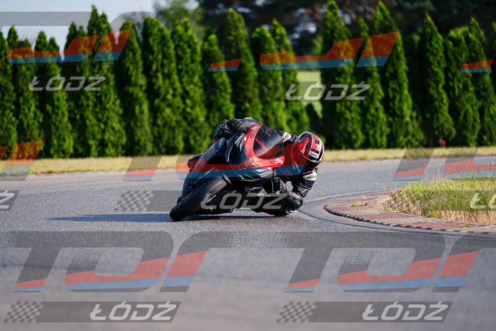 25.06.20 TM-2477.jpg