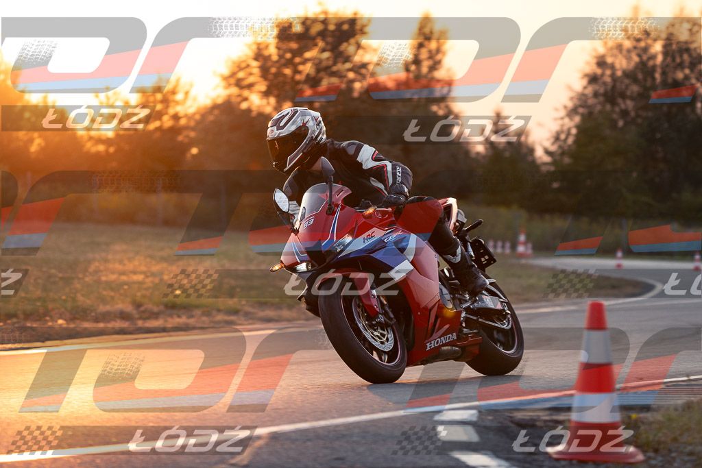 26.09.12 TM-5236.jpg