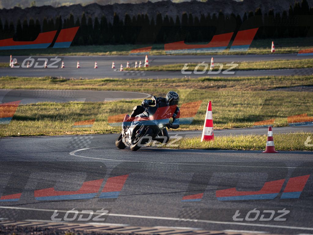26.05.02 TM-2950.jpg