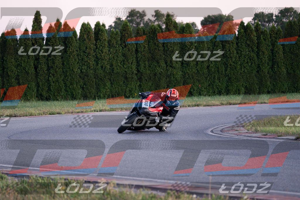26.09.06 TM-3433.jpg