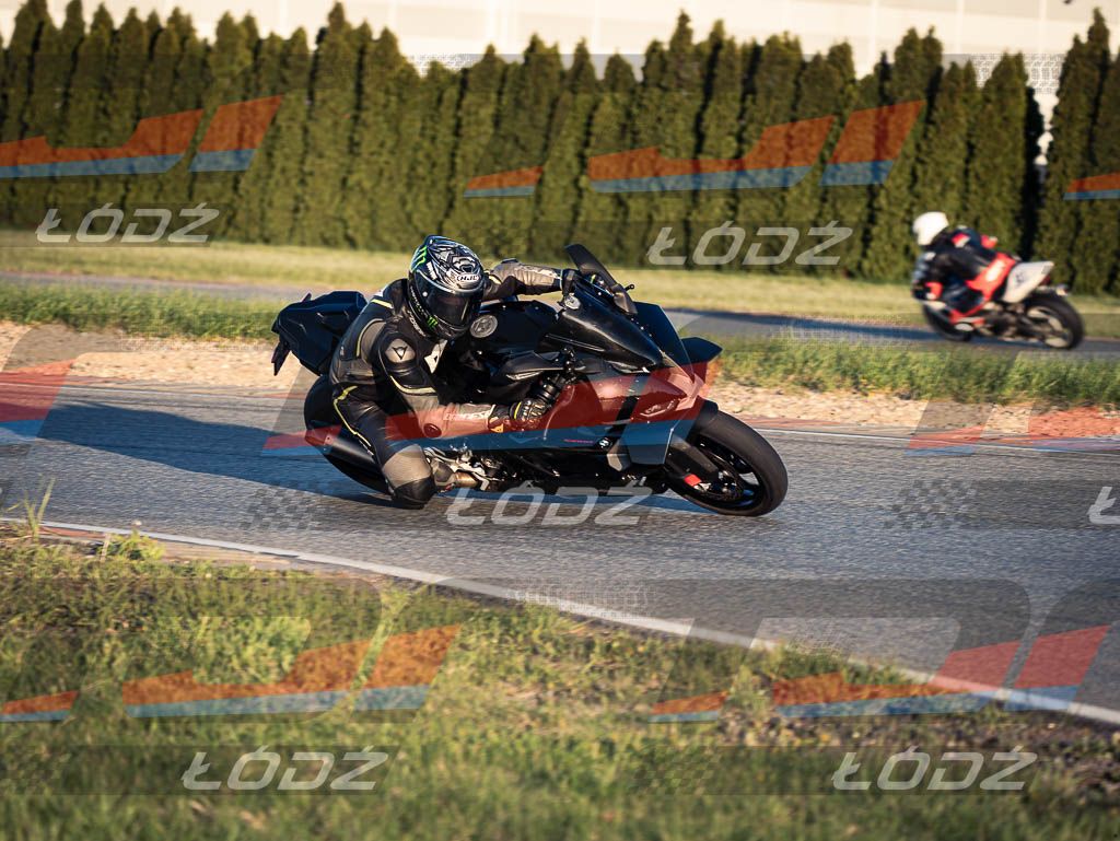 26.05.02 TM-3044.jpg