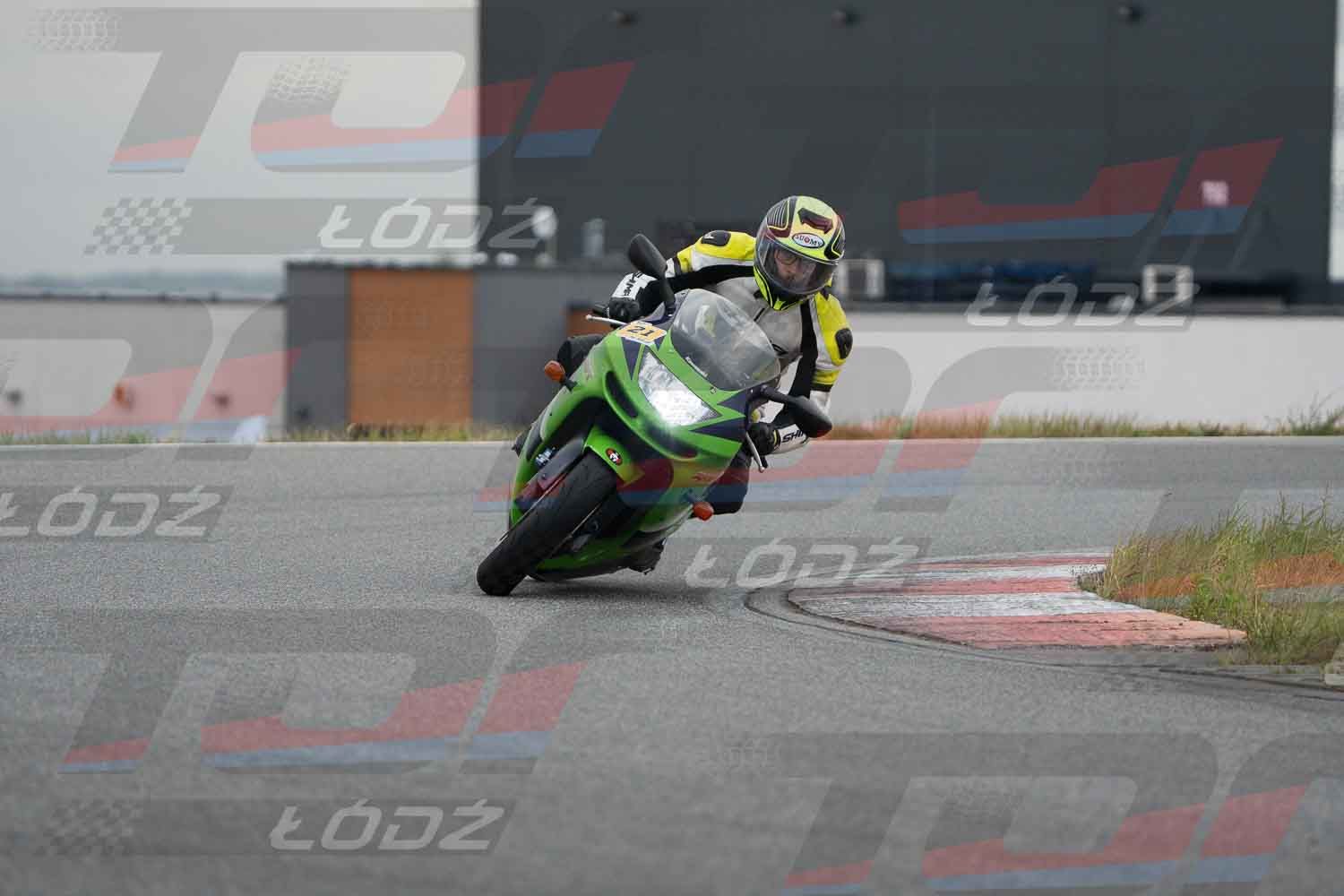 110726trackday (55 of 142).jpg