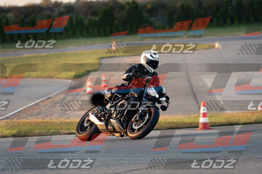 26.09.12 TM-5082.jpg