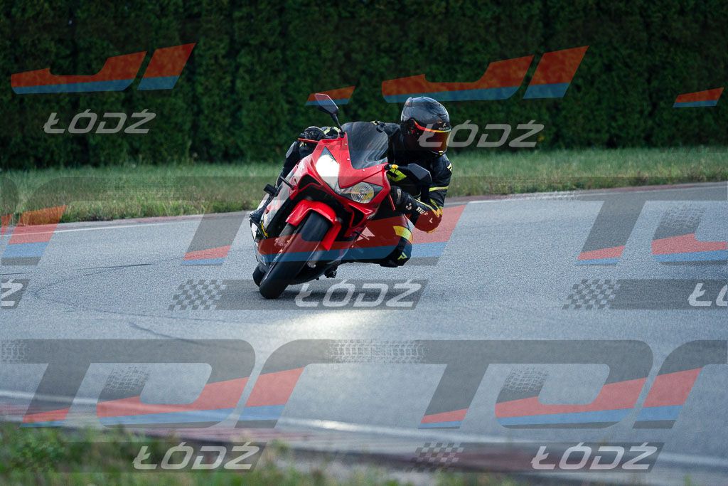 26.09.03 TM-1416.jpg