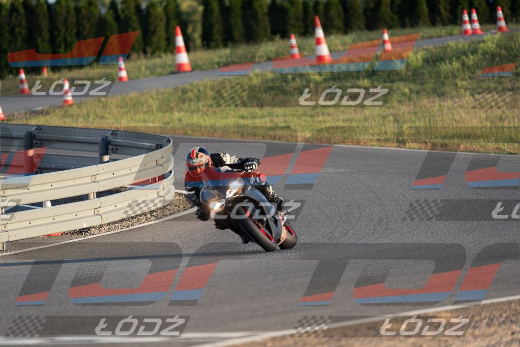26.09.06 TM-2578.jpg