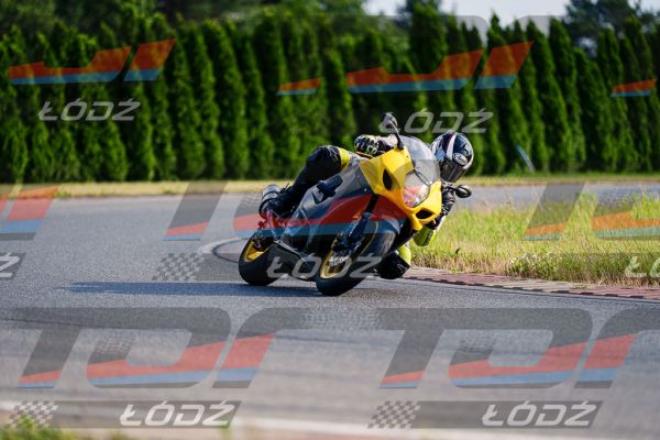 25.06.20 TM-2401.jpg