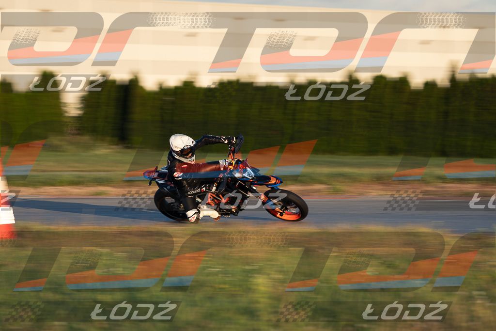 26.09.06 TM-2827.jpg