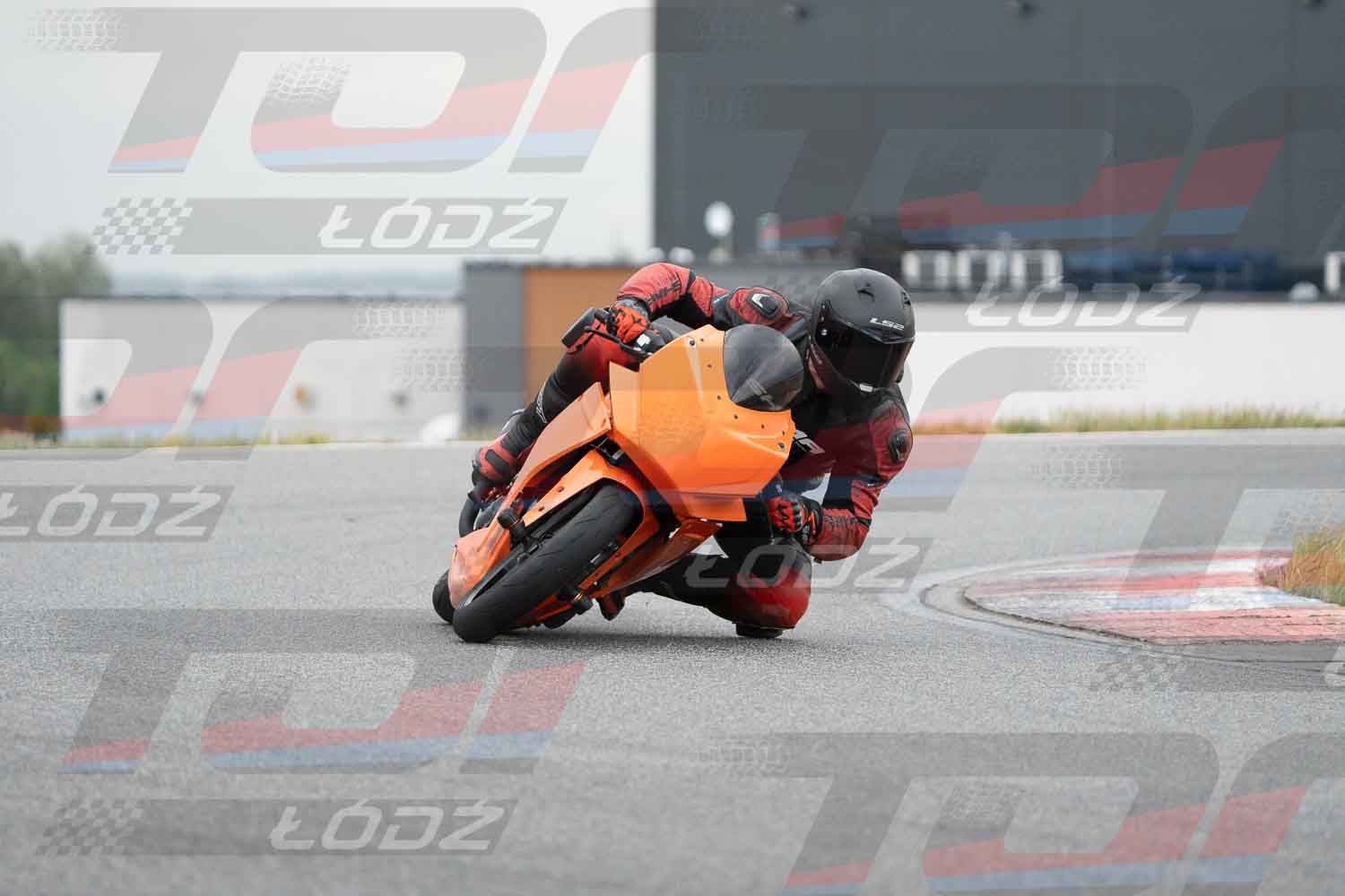 110726trackday (48 of 142).jpg