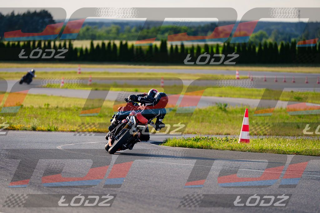 25.06.20 TM-5008.jpg