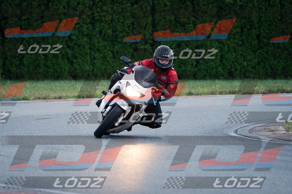 26.09.03 TM-1378.jpg