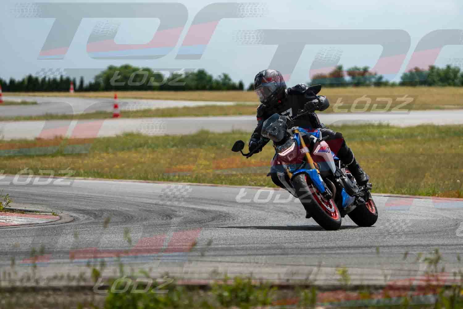 010626TDmoto-8.jpg