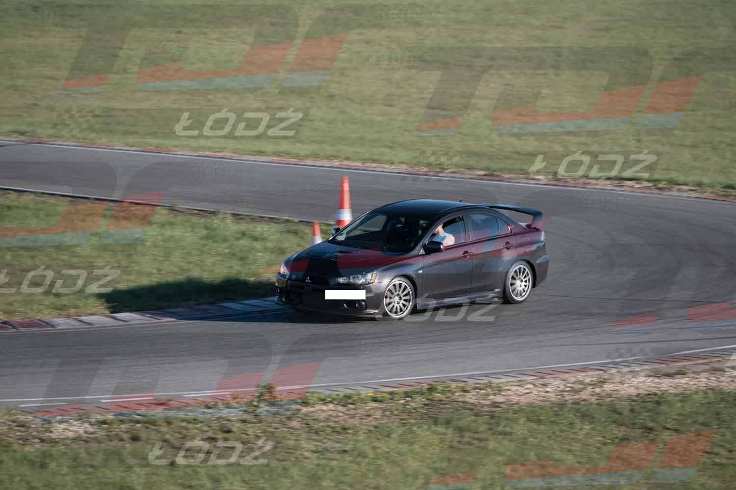 010526TDauto-212.jpg