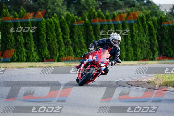 25.06.20 TM-2362.jpg