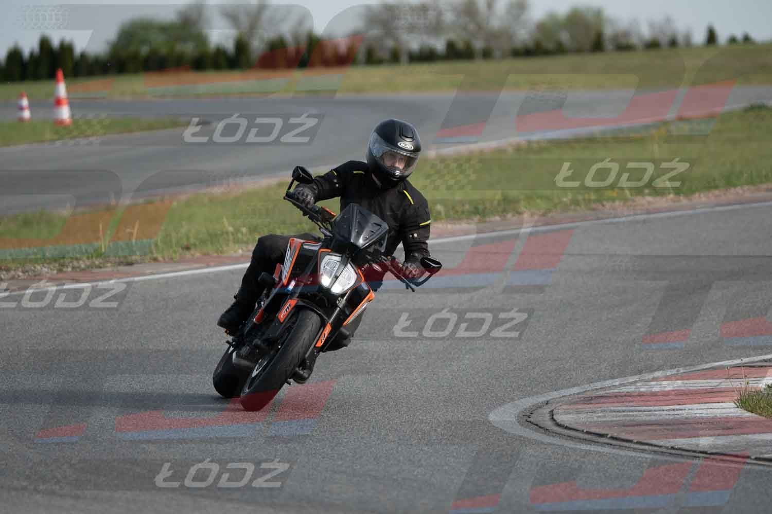 040526trackday-3.jpg