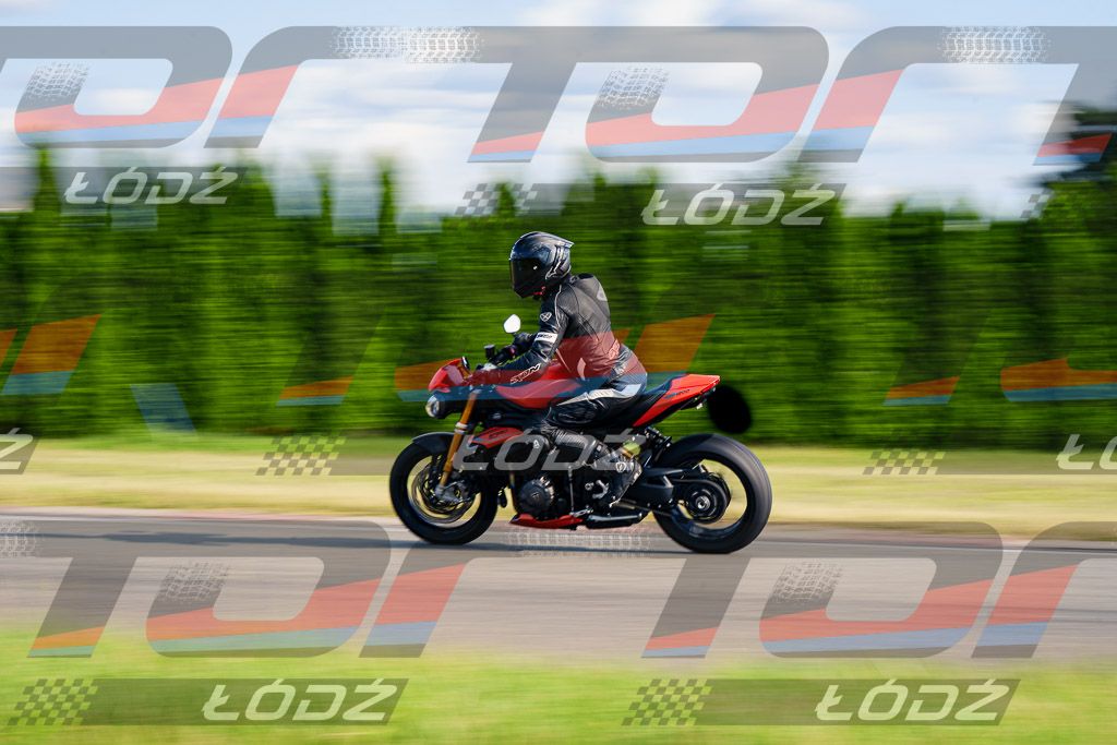 25.06.20 TM-2133.jpg