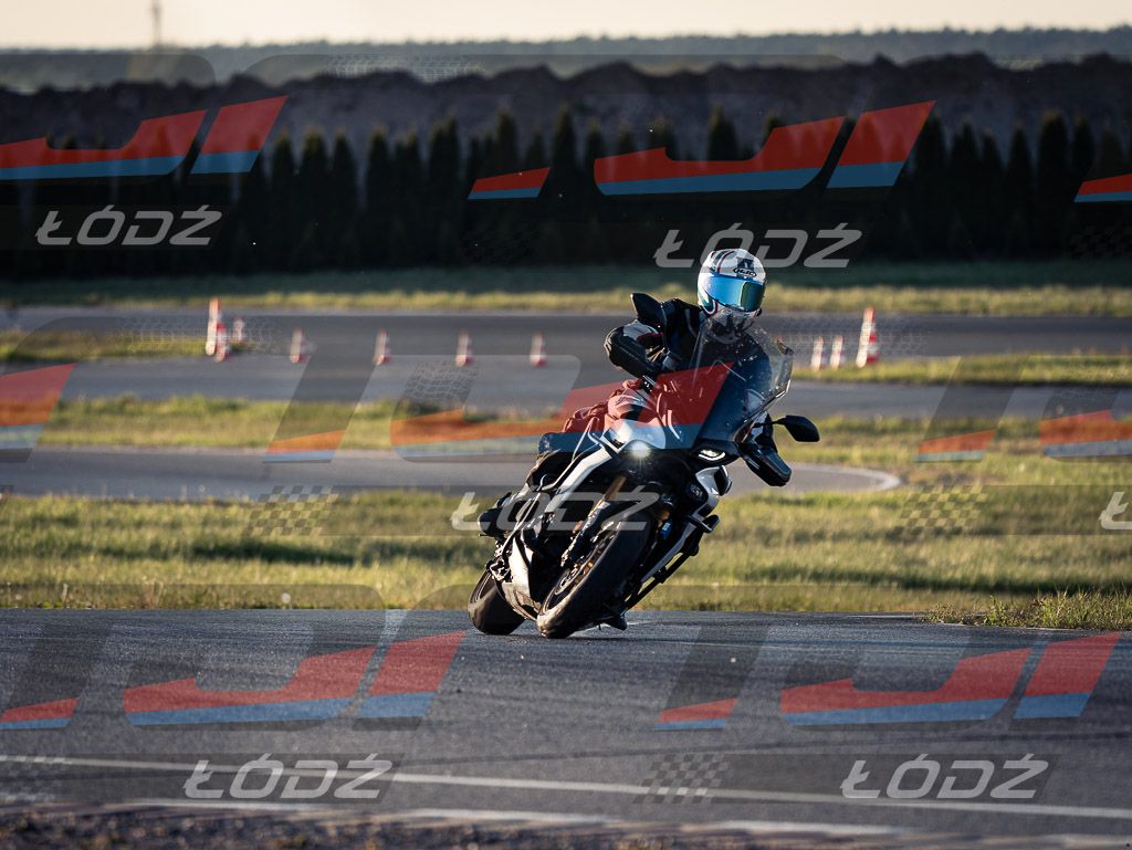 26.05.02 TM-2869.jpg