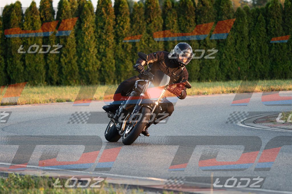 26.09.06 TM-3302.jpg