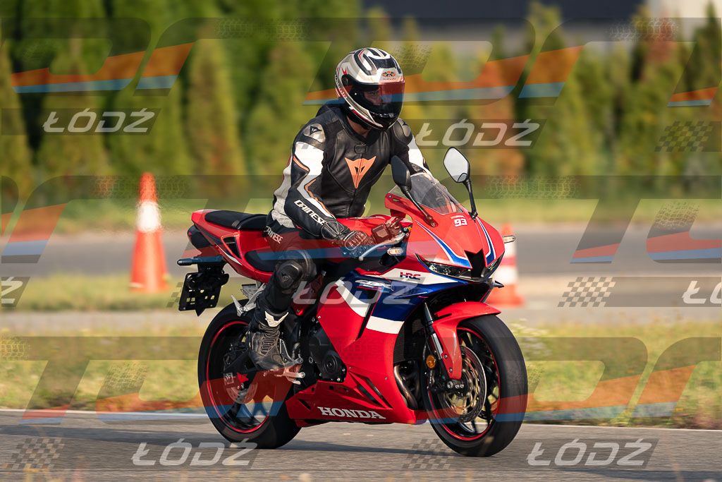 26.09.12 TM-3718.jpg