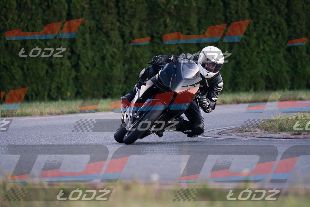 26.09.06 TM-3413.jpg
