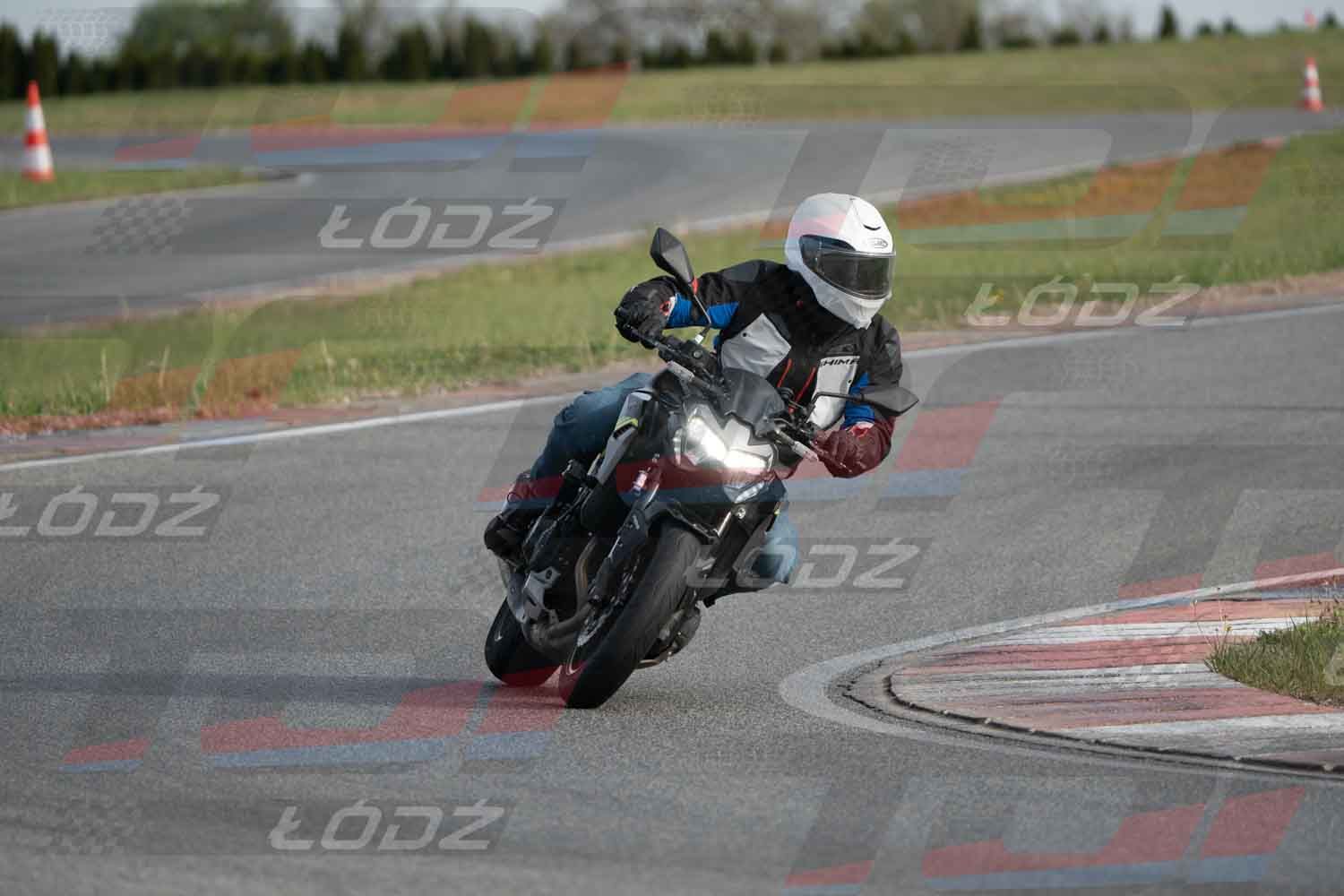040526trackday-1.jpg